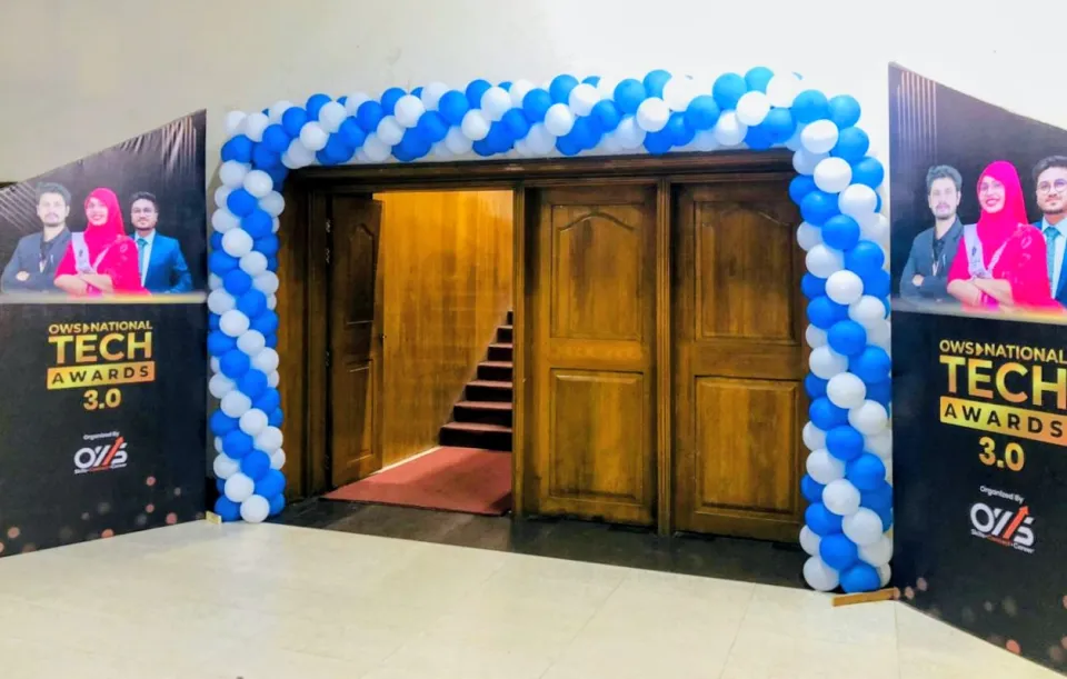 Balloon arch and entrance branding — National Tech Awards 3.0